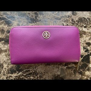Tory Burch Robinson Wallet
